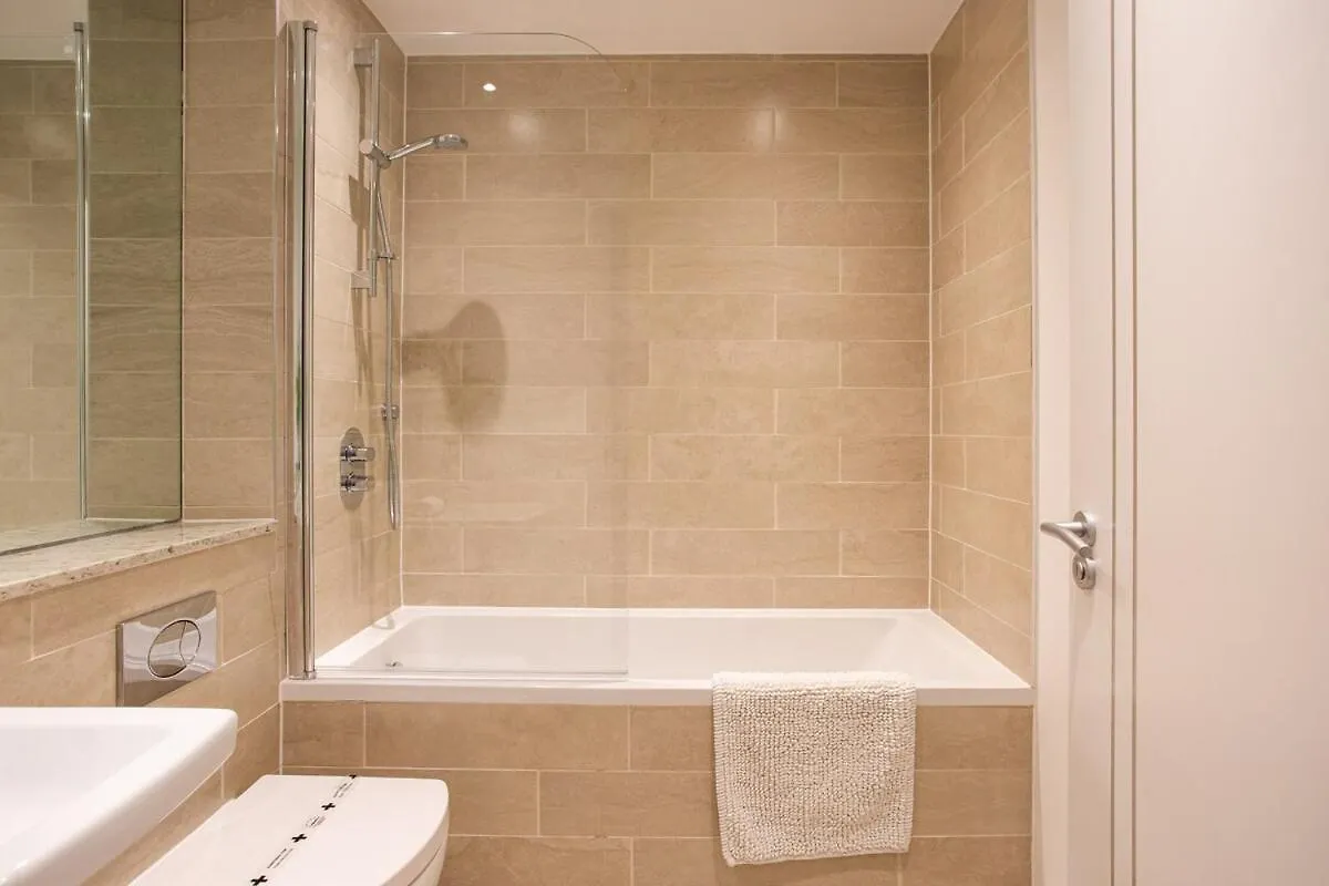 Apartamento Bright & Stylish, Sleeps 6, City Centre Belfast